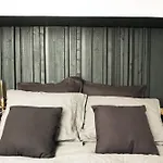 -la Cordialite-