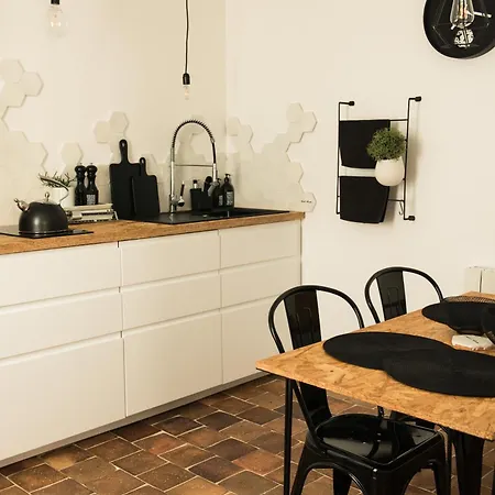 -la Cordialite- *
